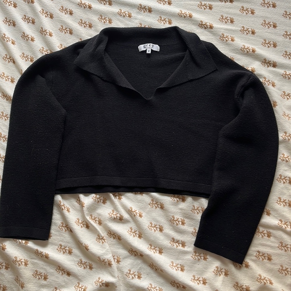 Black Long Sleeve Cropped V- Neck Grey Bandit Sweater